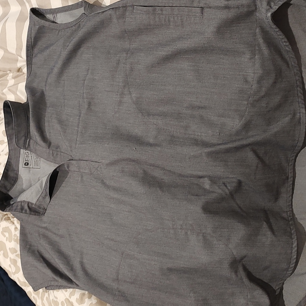 Figs scrub top